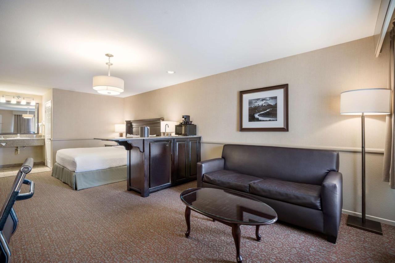 Best Western Corona Hotel & Suites מראה חיצוני תמונה